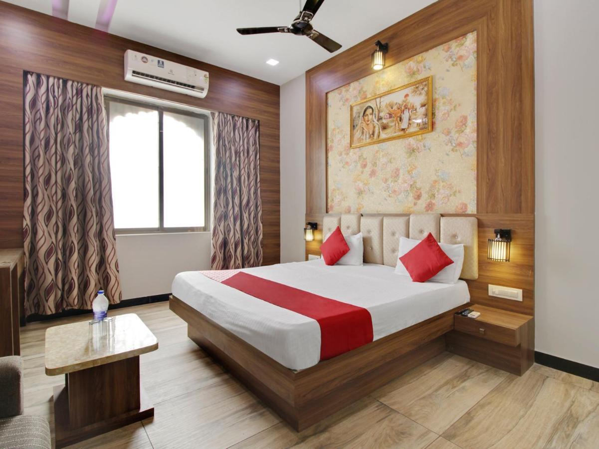 Oyo 72429 New Abhinandan Hotel Amroha Exterior foto