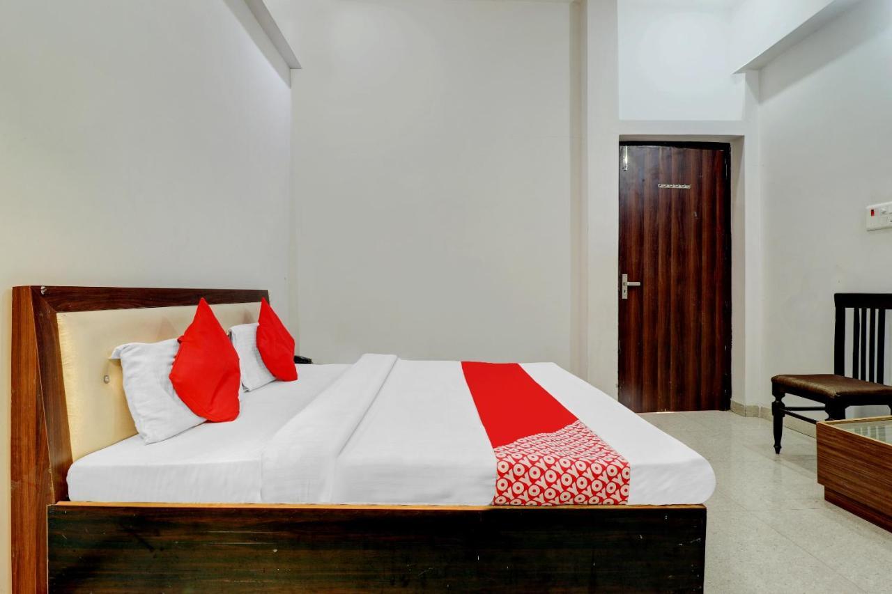 Oyo 72429 New Abhinandan Hotel Amroha Exterior foto