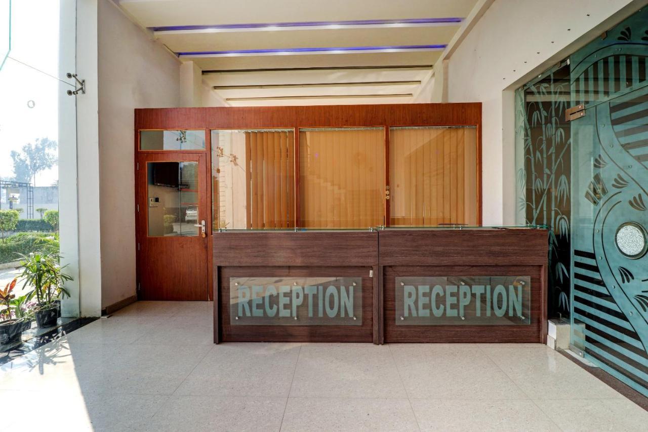 Oyo 72429 New Abhinandan Hotel Amroha Exterior foto