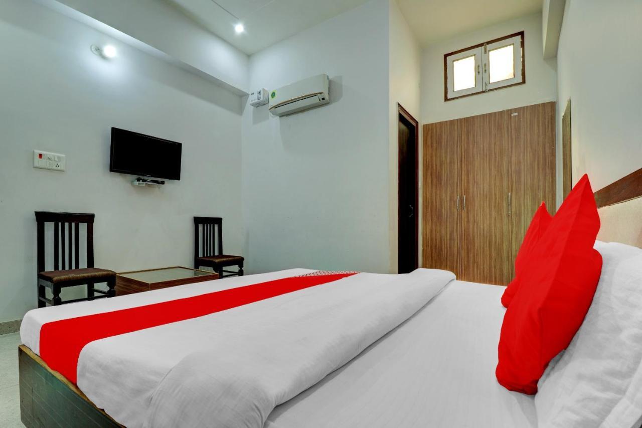 Oyo 72429 New Abhinandan Hotel Amroha Exterior foto
