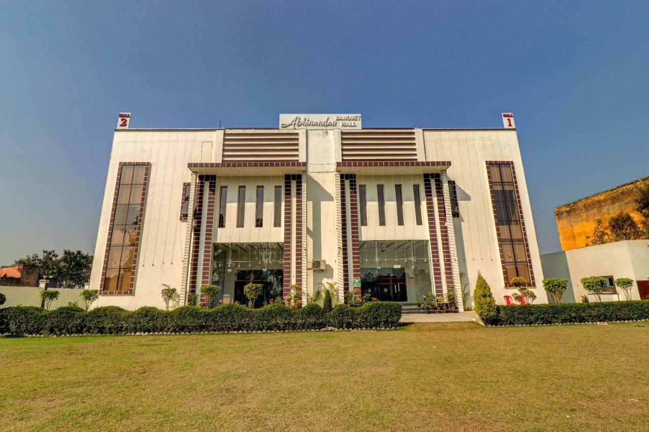 Oyo 72429 New Abhinandan Hotel Amroha Exterior foto
